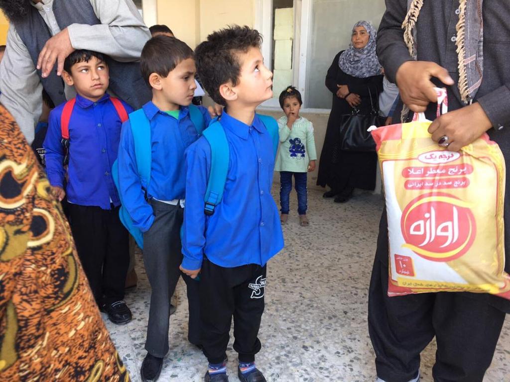 You are currently viewing AfD distributes food at the Rahyab School